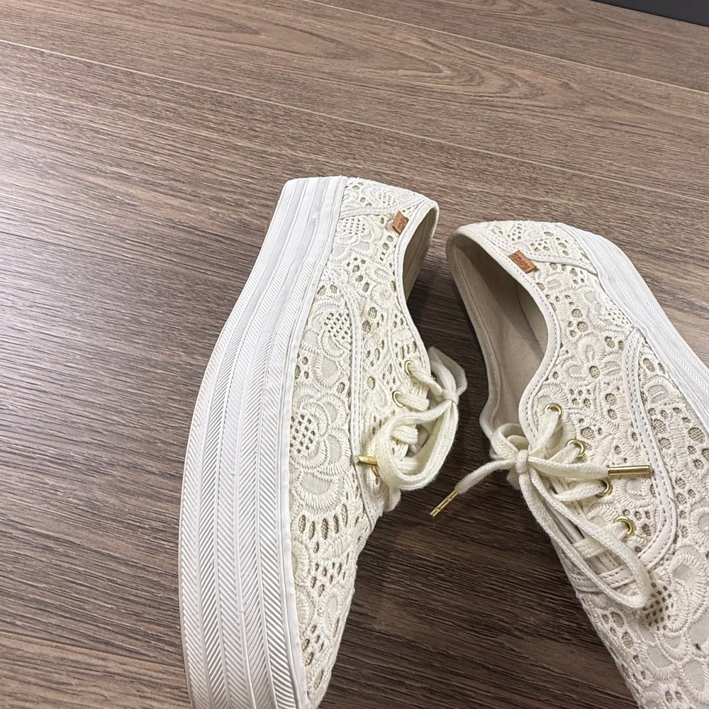 Keds Triple Lace Up Sneakers Cream Crochet Eyelet Floral Platform Low Top Shoes - Picture 11 of 16
